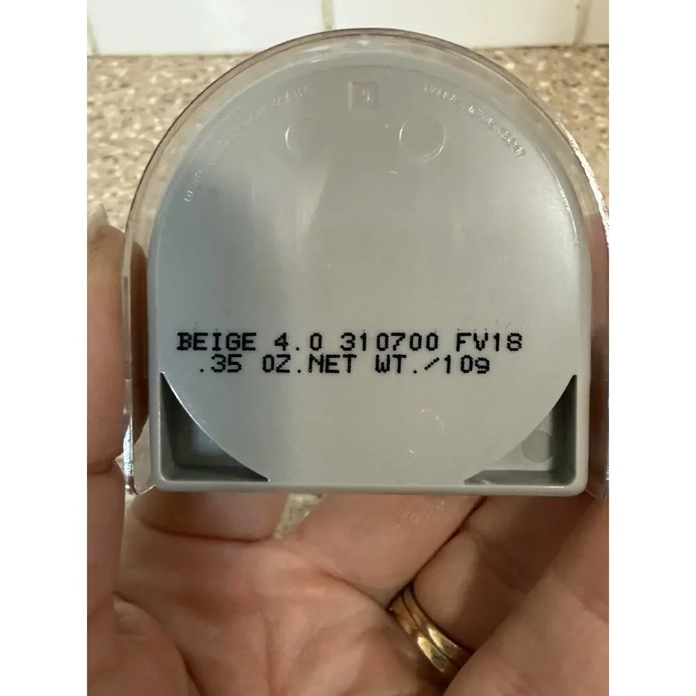 Mary Kay 3107 Beige 4 Creme To Powder Foundation .35 oz D-Shape W/ Sponges NEW